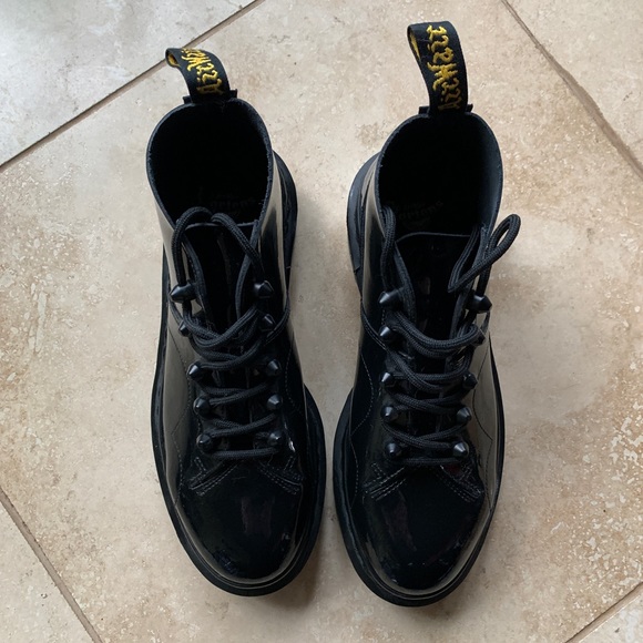 Dr. Martens Church Stud Black Patent Leather boots US 7/UK 5 - Picture 3 of 6